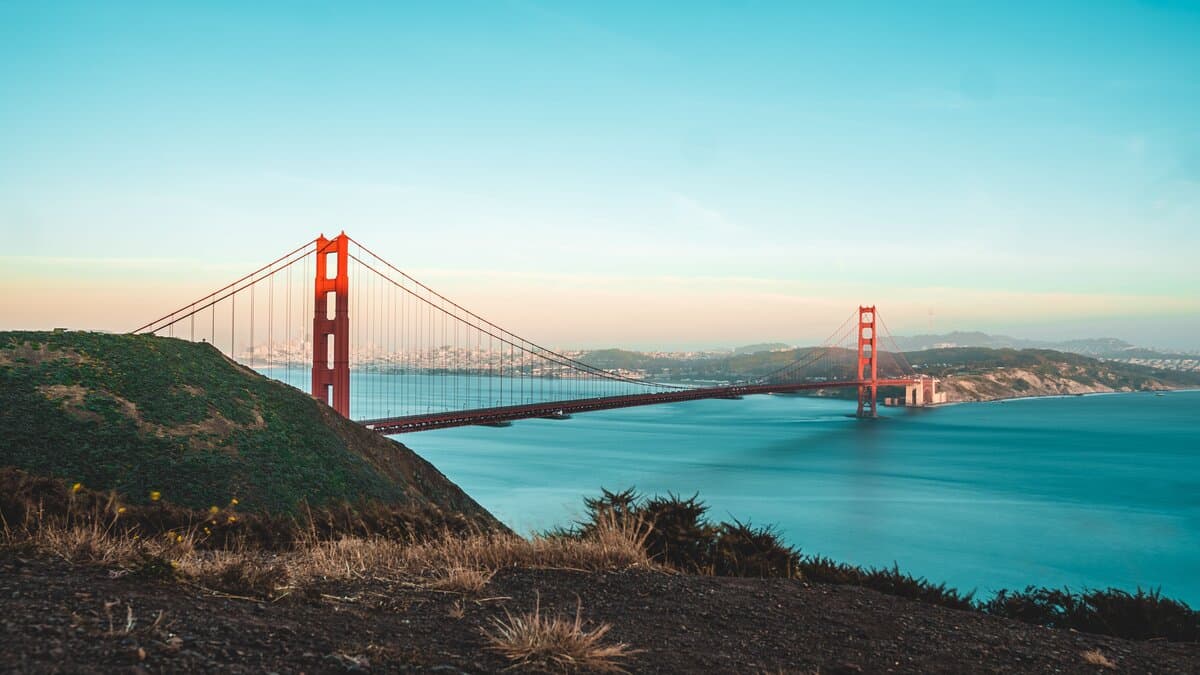 Book USA West Coast Signature Group Tour - 7 Days | From $2099 | WondersYourWay USA West Coast Signature Group Tour - 7 day guided group tour visiting Las Vegas, Los Angeles, Fresno